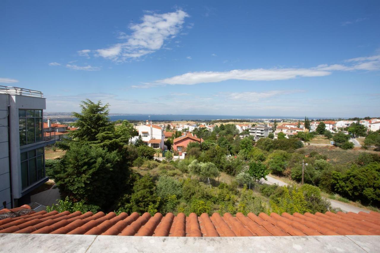 Τraditional Fully Detached Villa On A Luxurious Hillock Of Thessaloniki With Its Own Garden Also For Family & Wedding Gatherings For 10 To 25 People Only 15 Minutes From Airport 外观 照片