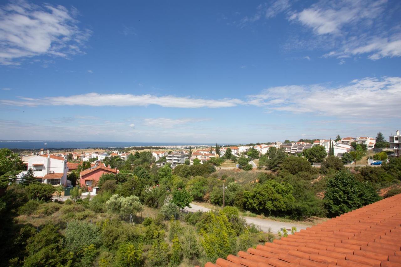 Τraditional Fully Detached Villa On A Luxurious Hillock Of Thessaloniki With Its Own Garden Also For Family & Wedding Gatherings For 10 To 25 People Only 15 Minutes From Airport 外观 照片