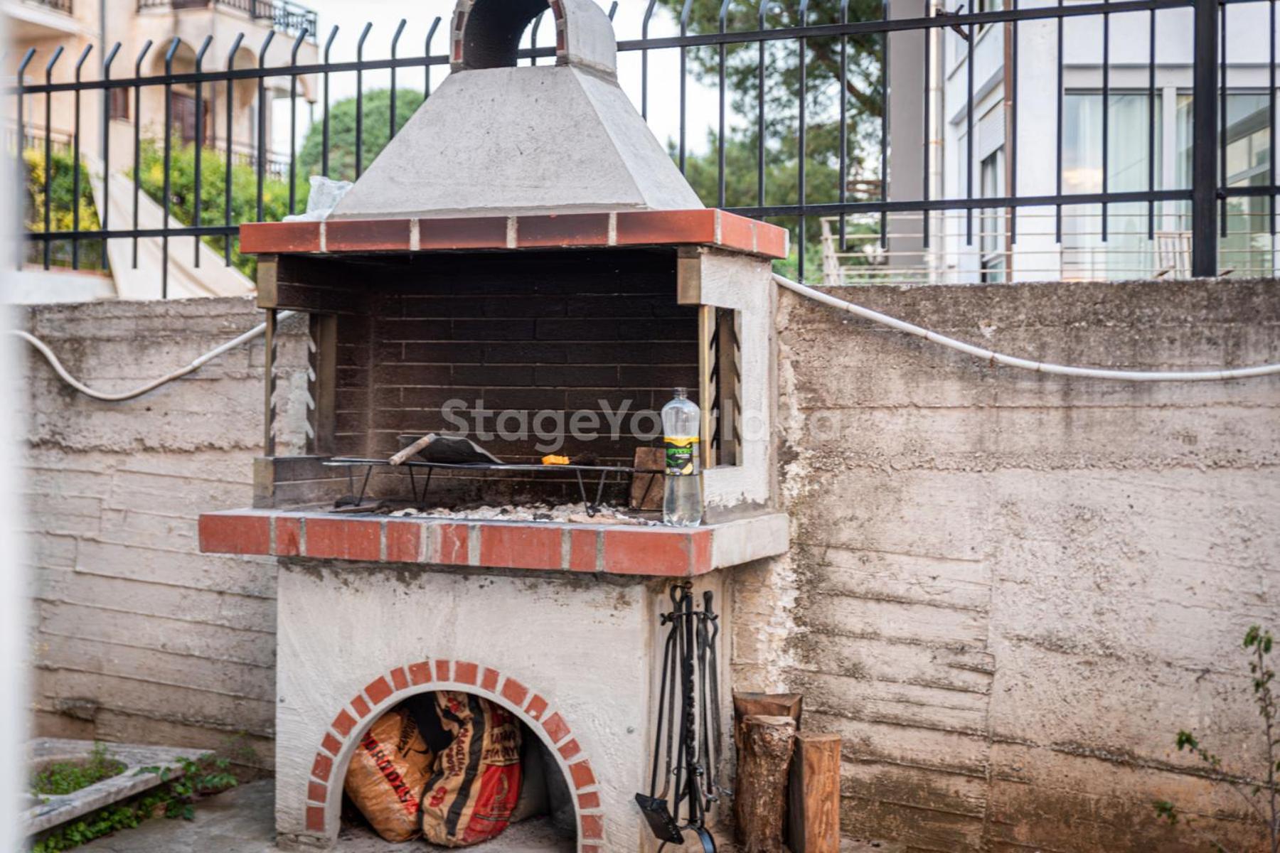 Τraditional Fully Detached Villa On A Luxurious Hillock Of Thessaloniki With Its Own Garden Also For Family & Wedding Gatherings For 10 To 25 People Only 15 Minutes From Airport 外观 照片