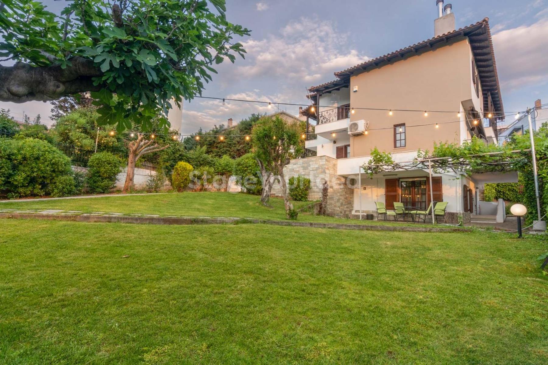 Τraditional Fully Detached Villa On A Luxurious Hillock Of Thessaloniki With Its Own Garden Also For Family & Wedding Gatherings For 10 To 25 People Only 15 Minutes From Airport 外观 照片